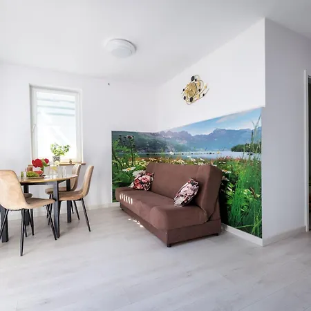 Merkury Nad Zalewem W Gorach Stolowych - Widok Na Szczeliniec Wielki Appartement