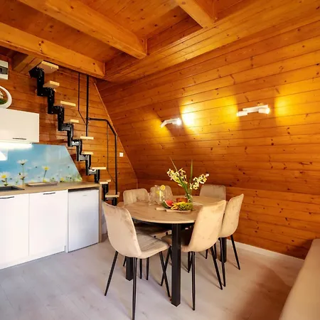 Merkury Nad Zalewem W Gorach Stolowych - Widok Na Szczeliniec Wielki Appartement